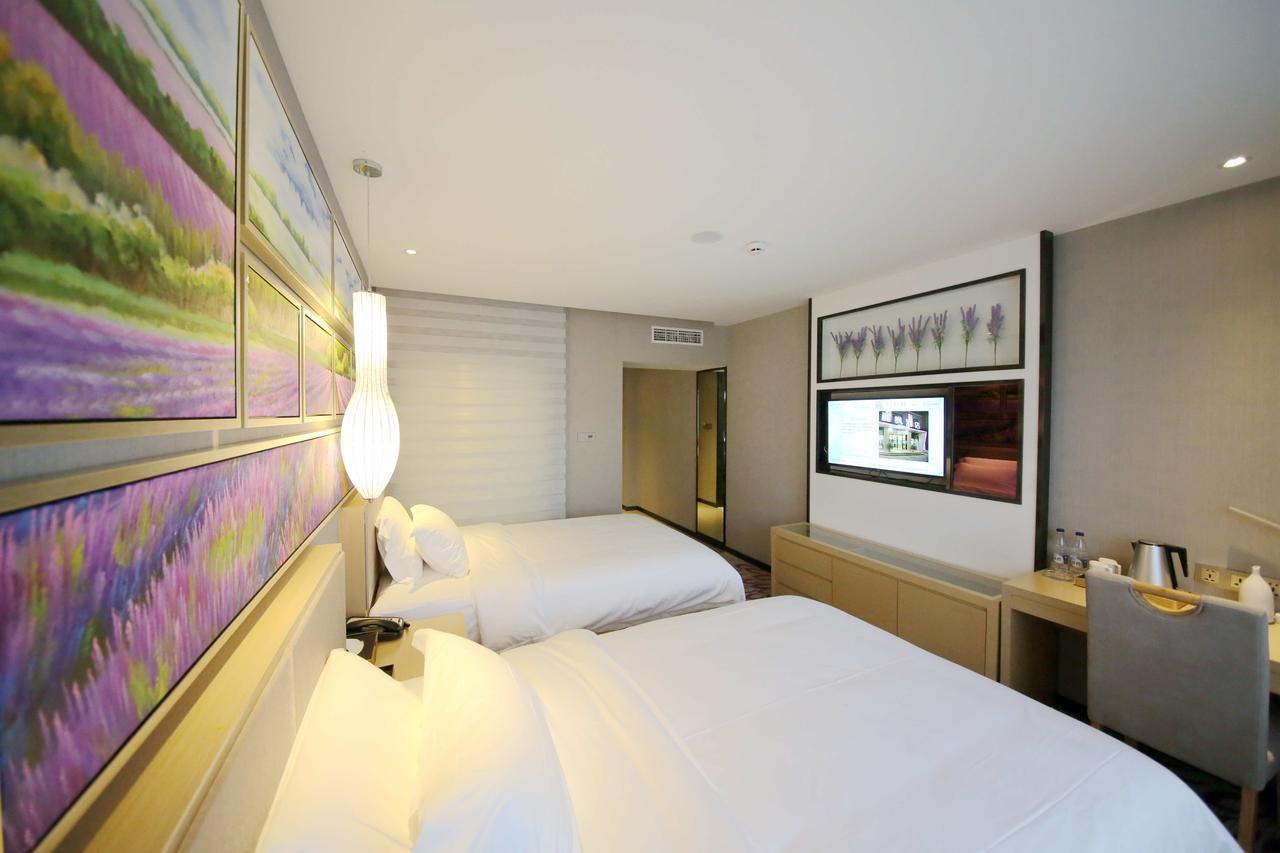 Lavande Hotel Qingdao North Station Shop Екстериор снимка